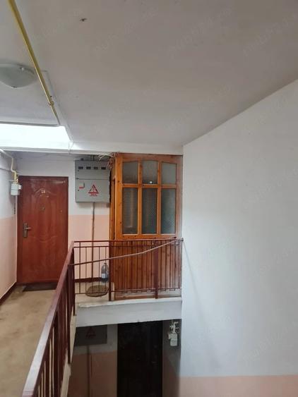Apartament cu 2 camere decomandat în Vest