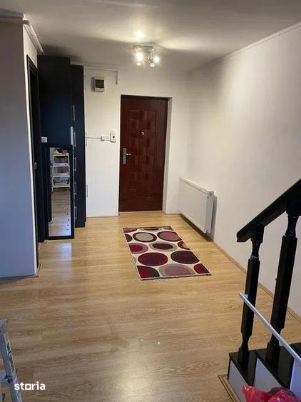 Apartament cu 3 camere decomandat în 22 Decembrie 1989