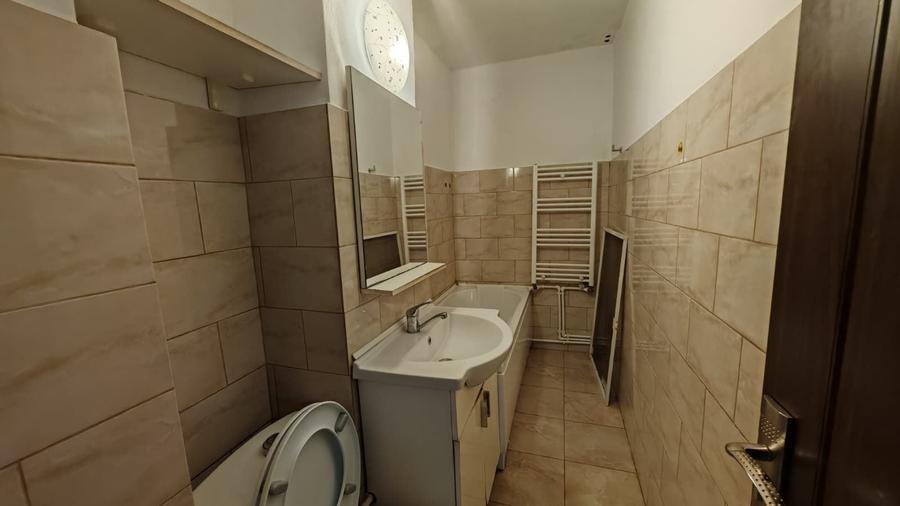 Garsonieră în Micro 17