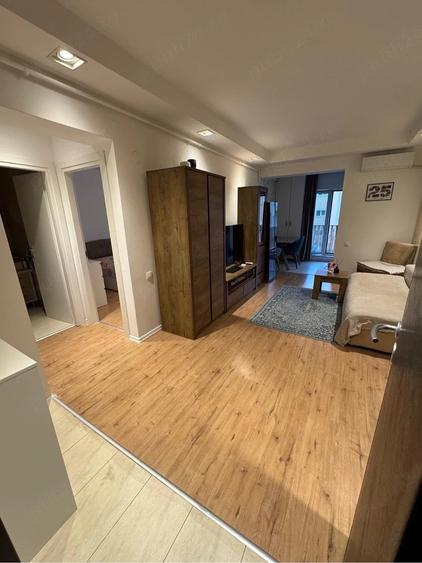 Apartament cu 3 camere decomandat în Crețuleasca