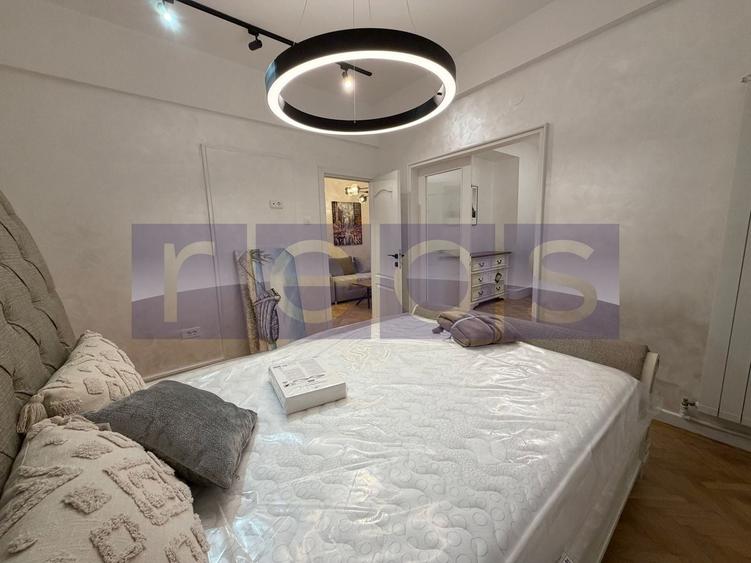 Apartament cu 4 camere semidecomandat, mobilat în Universitate