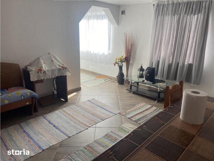 Casă cu 4 camere cu Teren 1287 Mp în Măicănești