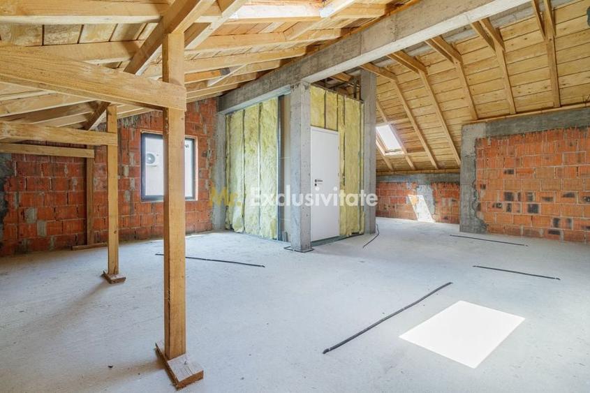 Casă cu 5 camere cu Teren 126 Mp în Giurgiului