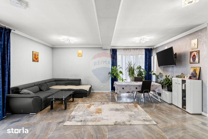 Casă cu 5 camere cu Teren 620 Mp în Macea