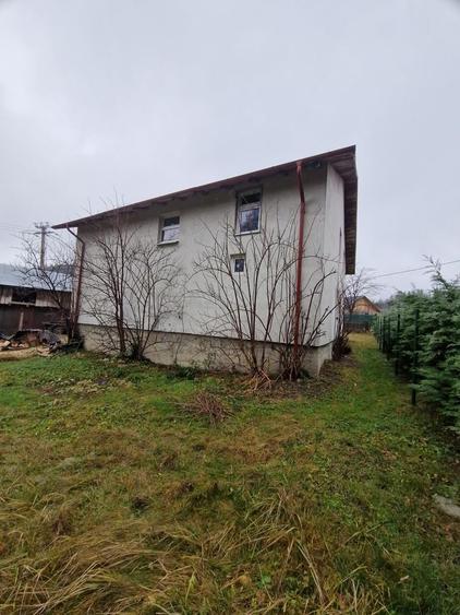 Casă cu 4 camere în Soveja