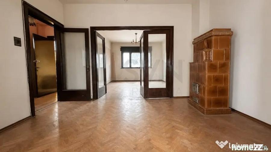 Apartament cu 4 camere semidecomandat în Alba Iulia