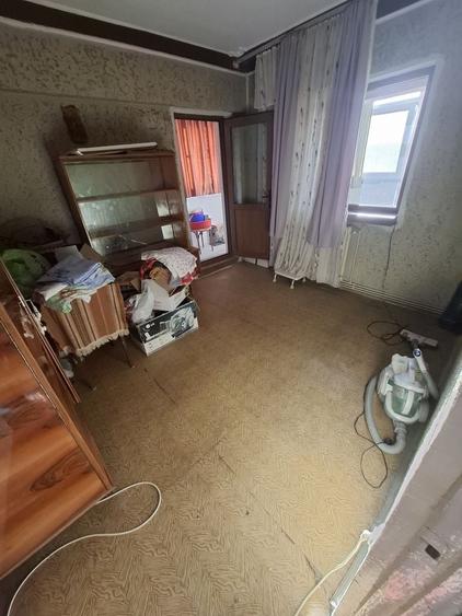 Apartament cu 3 camere decomandat în Bularga