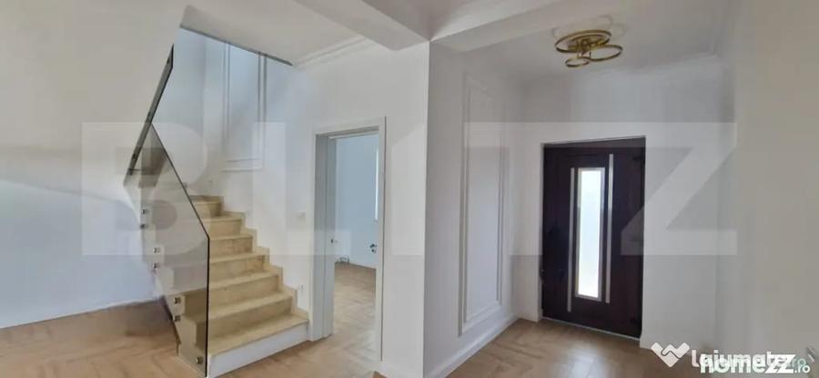 Casă cu 4 camere cu Teren 318 Mp în Pielești
