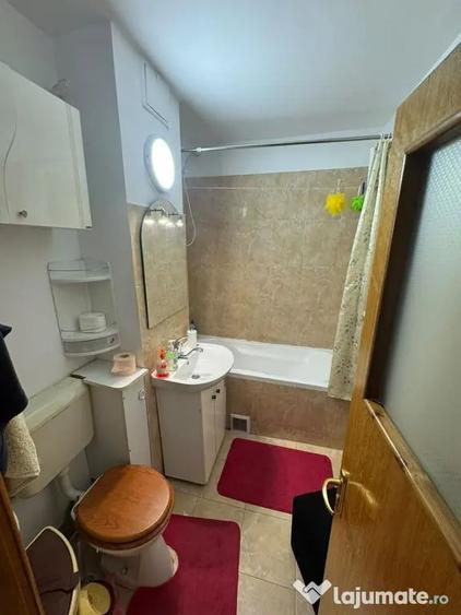 Apartament cu 2 camere decomandat în Capitol