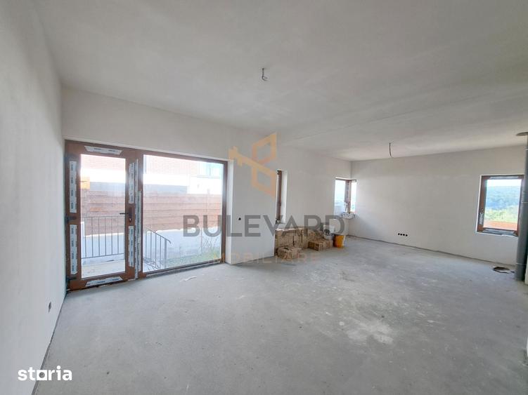 Casă cu 4 camere cu Teren 250 Mp în Florești