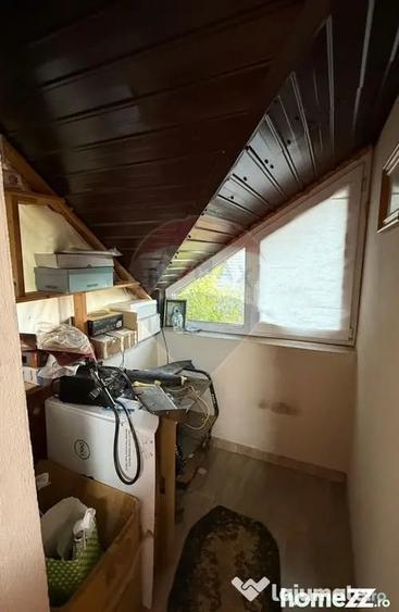 Casă cu 5 camere cu Teren 500 Mp în Est