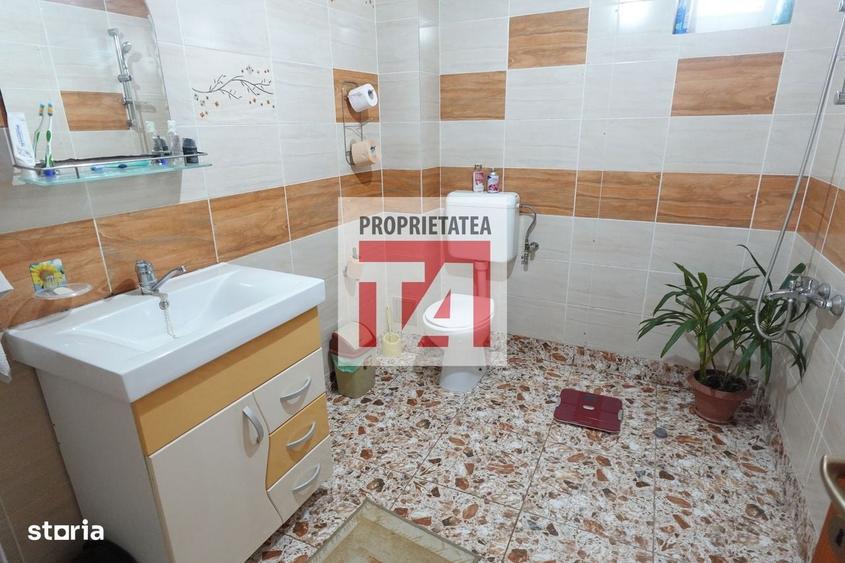 Casă cu 4 camere cu Teren 18 Mp în Cătălina