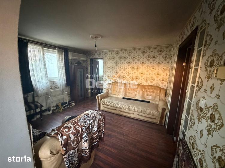 Casă cu 3 camere cu Teren 900 Mp în Giulești
