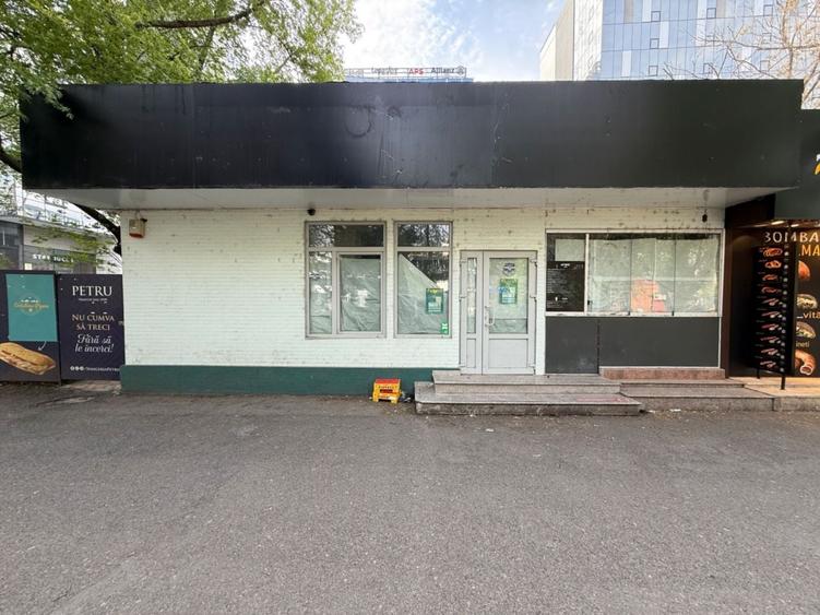 Spațiu comercial, de 73.940002441406 mp, în Pipera