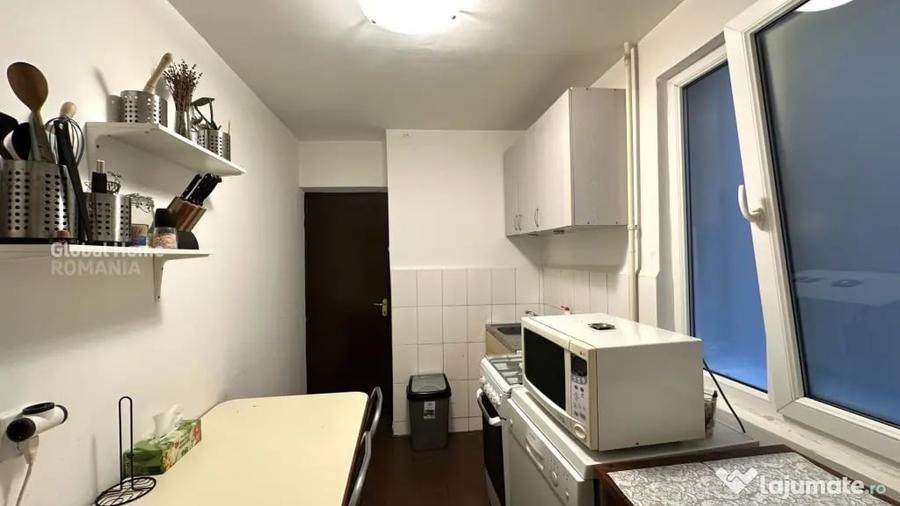 Apartament cu 2 camere decomandat în Calea Victoriei