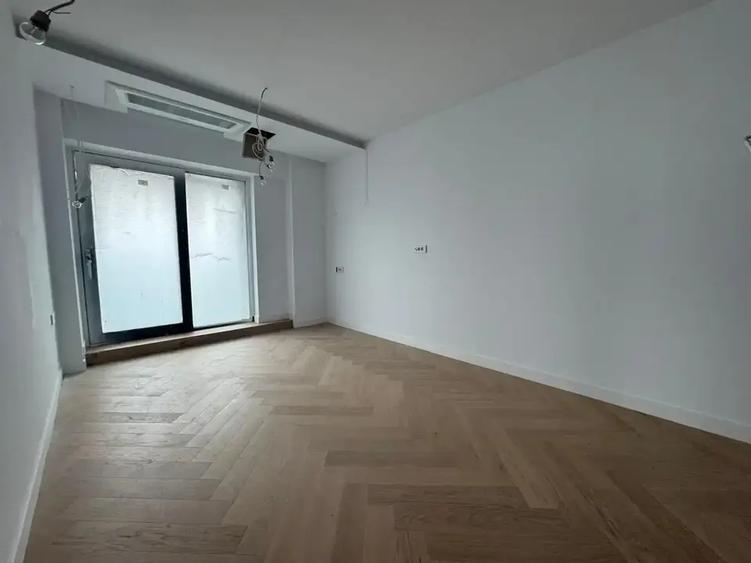 Apartament cu 2 camere semidecomandat în Unirii
