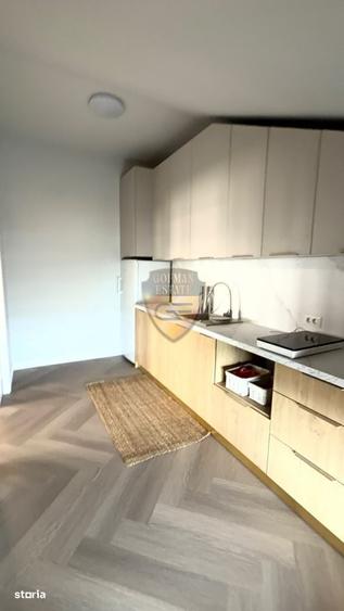 Casă cu 4 camere cu Teren 500 Mp în Central