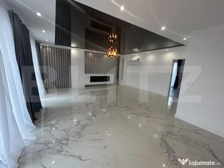 Apartament cu 4 camere decomandat în Nufărul