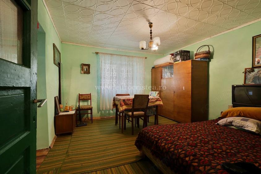 Casă cu Teren 1531 Mp în Pecineaga
