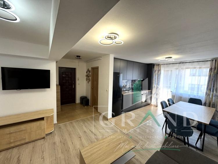 Apartament cu 3 camere semidecomandat, mobilat în Florești