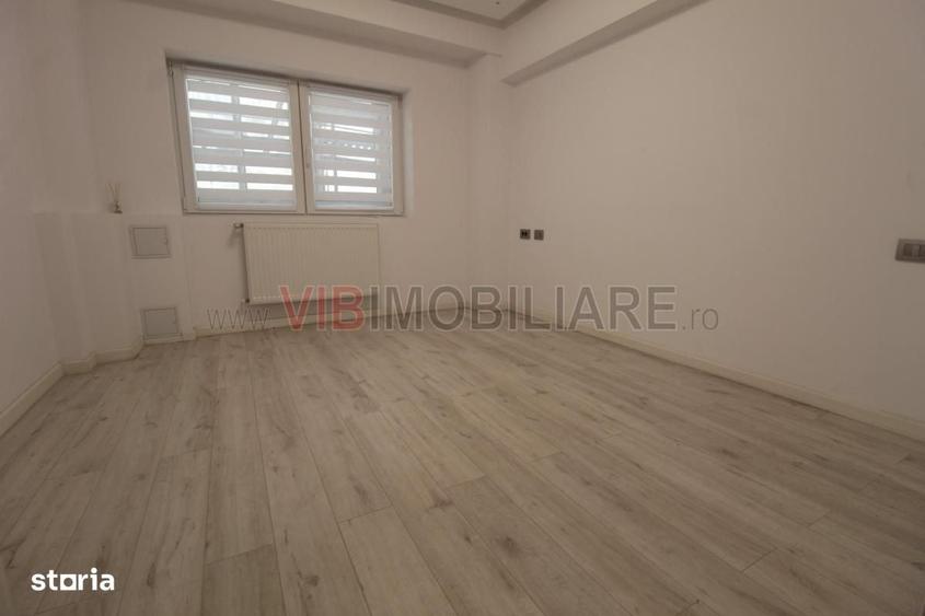 Apartament cu 3 camere decomandat în Decebal