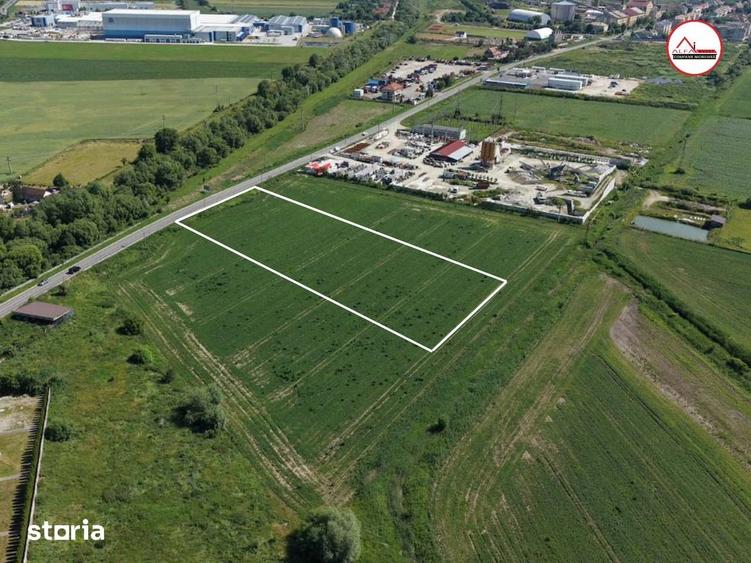 Teren de 6500 mp, în Bod