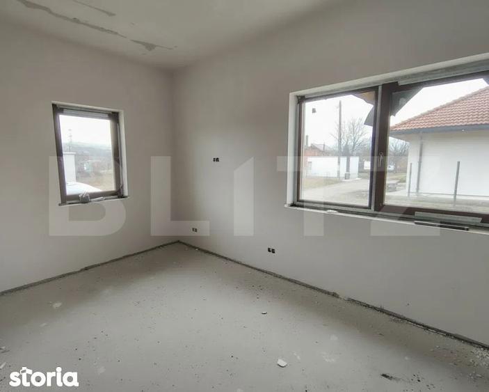 Casă cu 4 camere cu Teren 750 Mp în Jucu