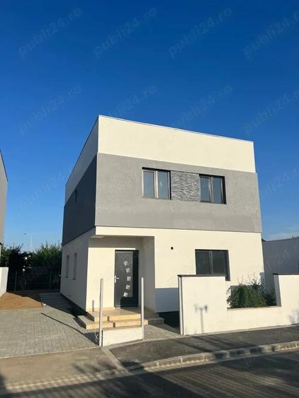 Casă cu 5 camere în Giarmata