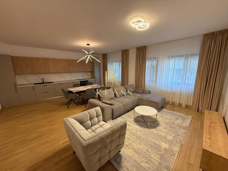 Apartament cu 4 camere semidecomandat, mobilat în Șoseaua Nordului