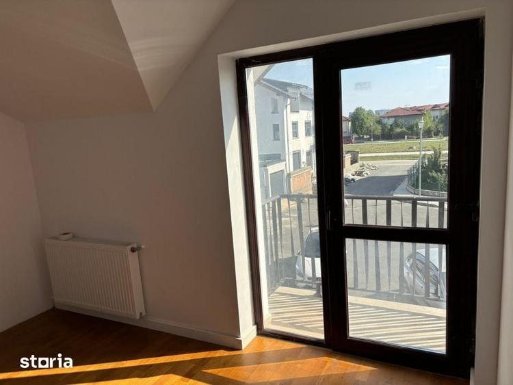 Casă cu 5 camere cu Teren 220 Mp în Central