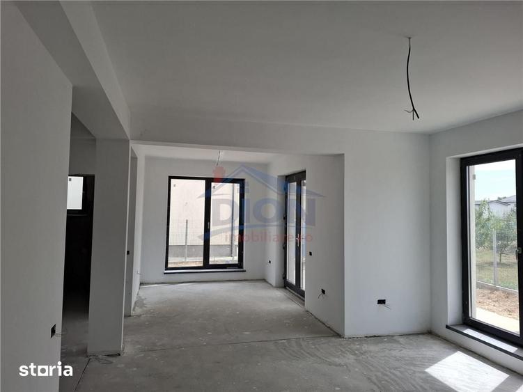 Casă cu 3 camere cu Teren 330 Mp în Domnești