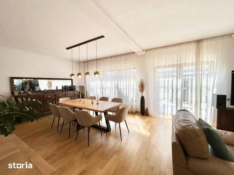 Casă cu 8 camere cu Teren 903 Mp în Central