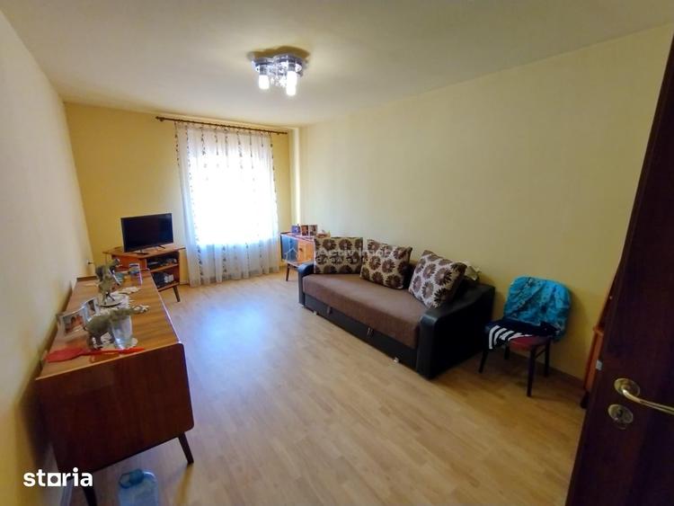 Casă cu 5 camere cu Teren 1800 Mp în Ciuchici