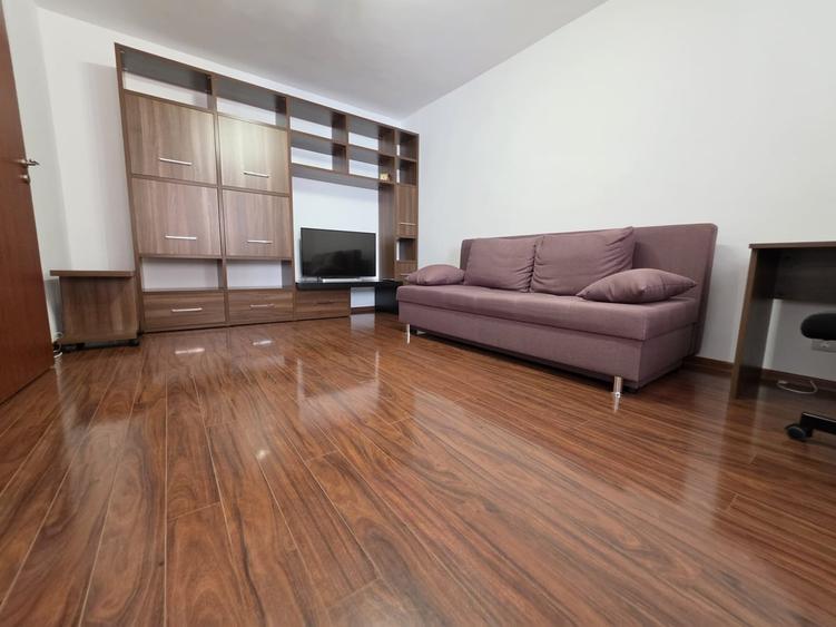 Apartament cu 2 camere decomandat în Mihai Bravu