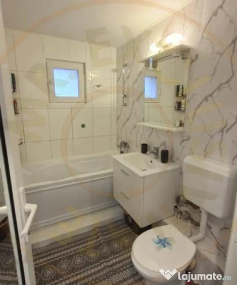 Apartament cu 3 camere decomandat, mobilat în Eremia