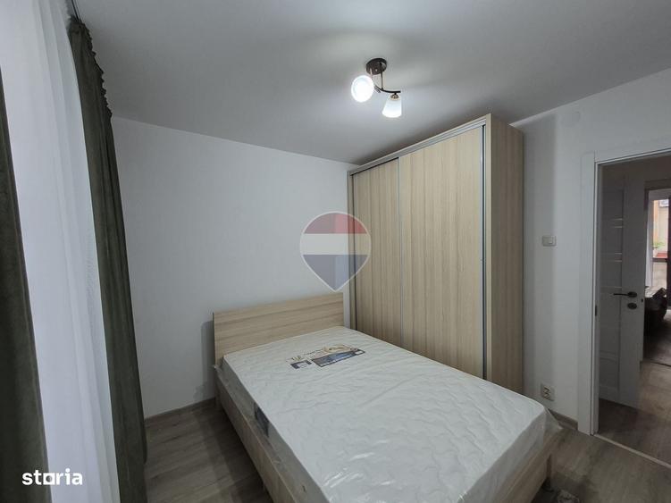 Apartament cu 3 camere semidecomandat în Sălaj