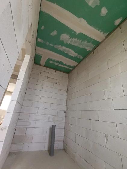 Casă cu 4 camere cu Teren 555 Mp în Centura