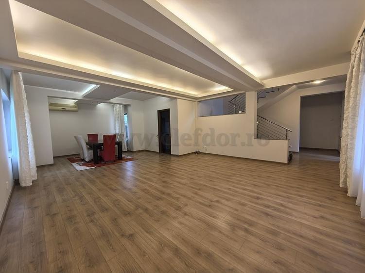 Casă individuală cu 4 camere cu Canalizare în Pipera