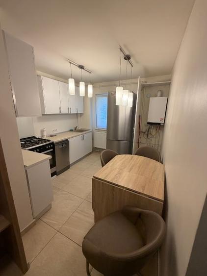Apartament cu 2 camere semidecomandat, mobilat în Take Ionescu