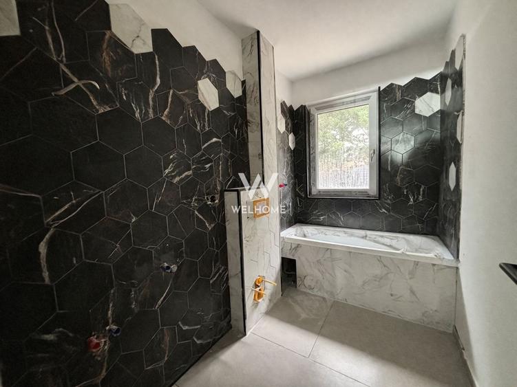 Apartament cu 3 camere decomandat în Exterior Vest