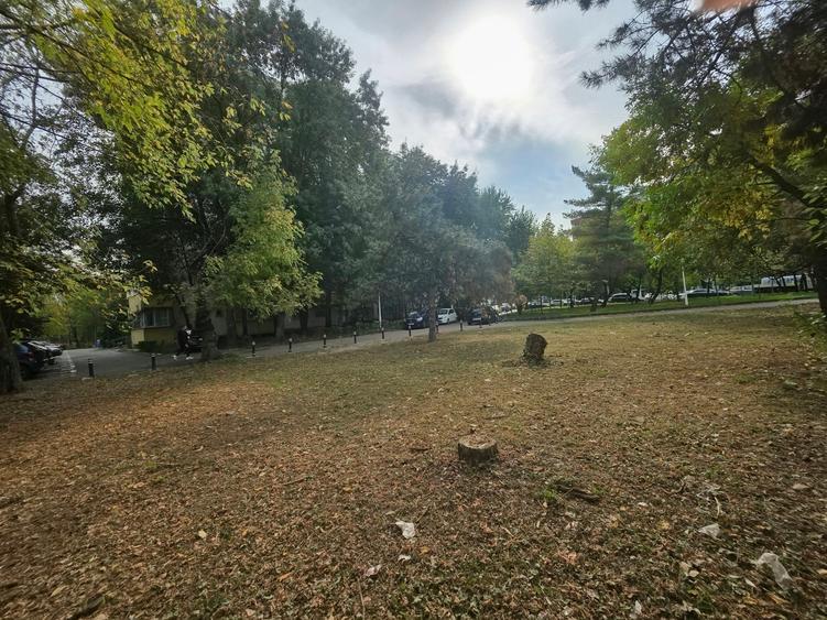 Apartament cu 4 camere decomandat în Doamna Ghica