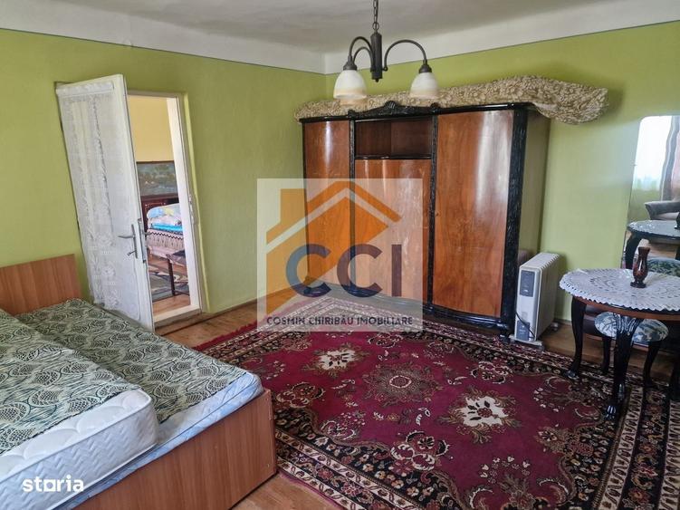 Casă cu 4 camere cu Teren 10426 Mp în Central