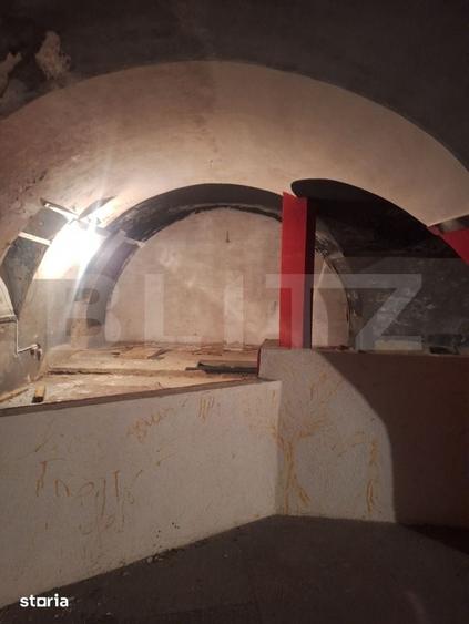 Casă cu 4 camere cu Teren 450 Mp în Central
