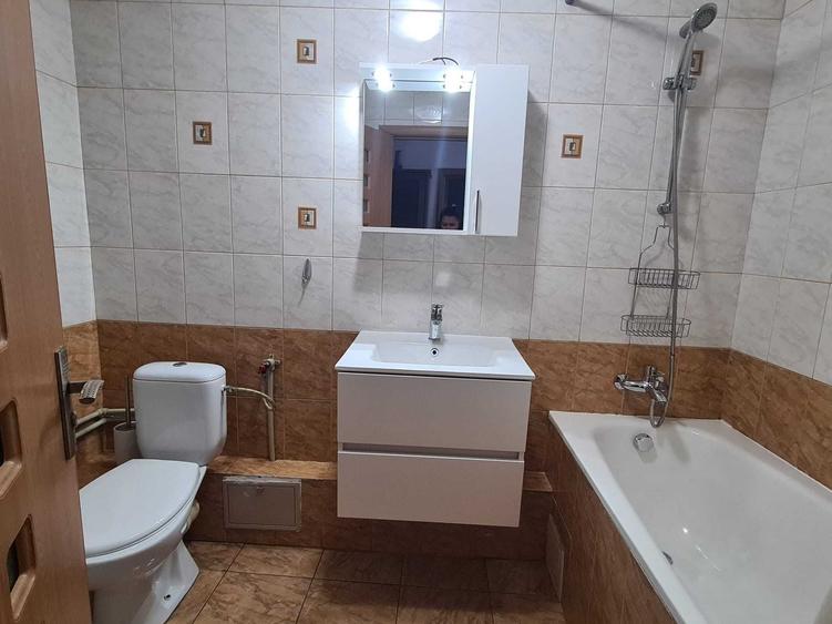 Garsonieră decomandată în Păcii