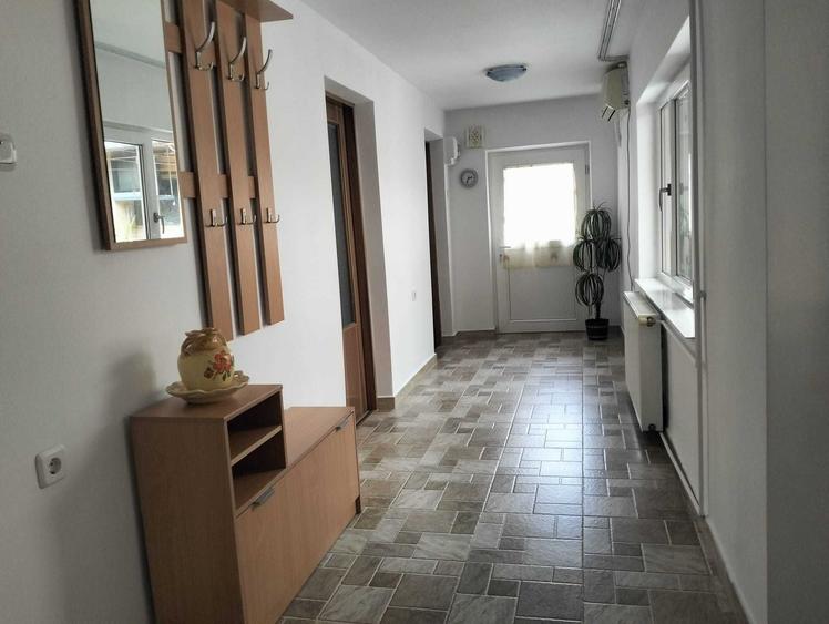 Casă cu 3 camere în Colentina