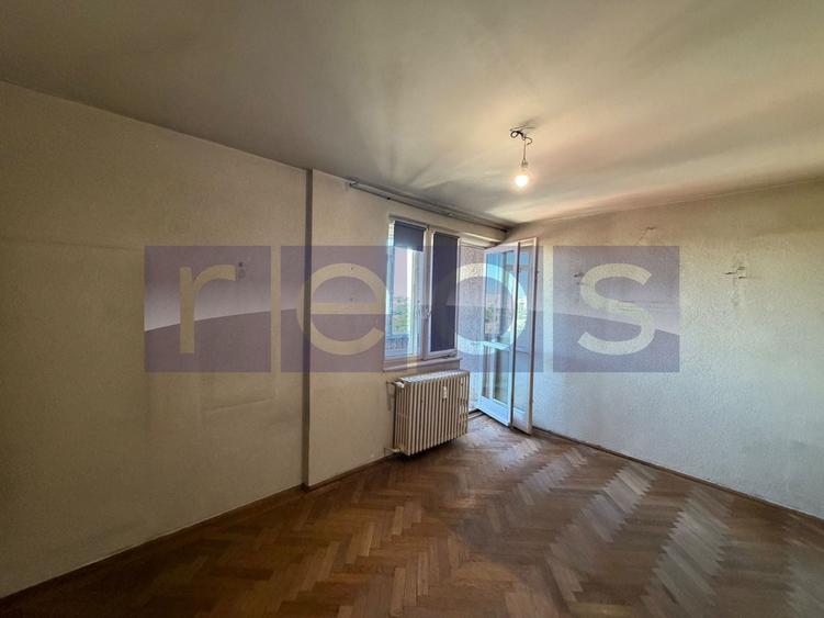 Apartament cu 3 camere decomandat în Barbu Văcărescu