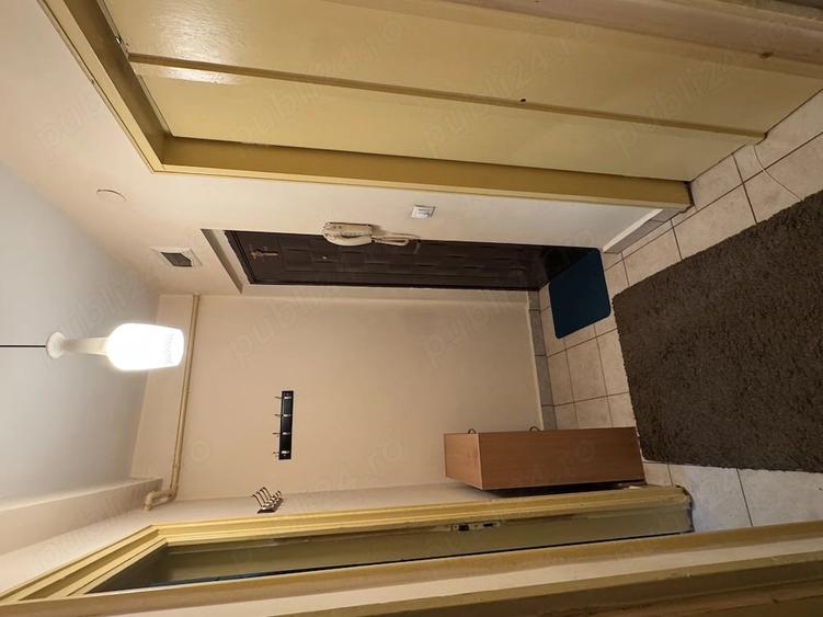 Apartament cu 2 camere semidecomandat în Calea București