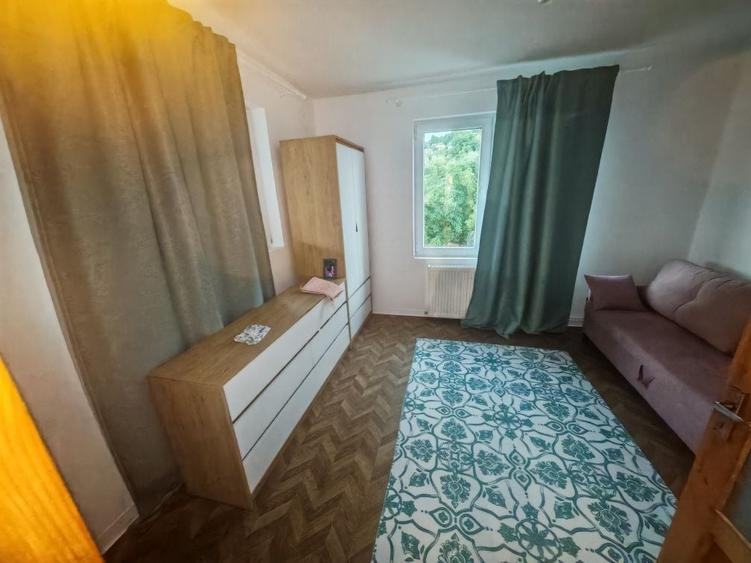 Casă cu 4 camere în Suceagu