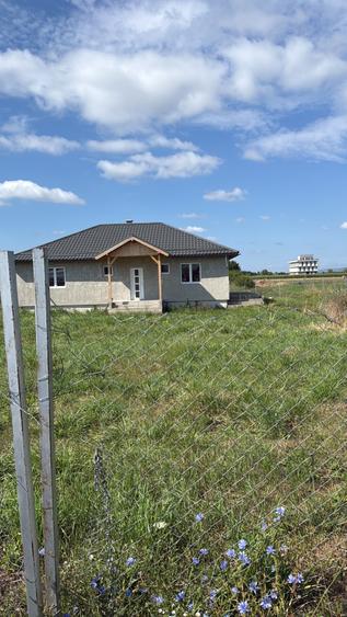 Casă cu 3 camere în Ernei
