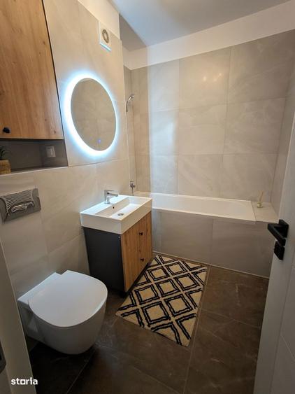 Apartament cu 3 camere decomandat, mobilat în Tractorul
